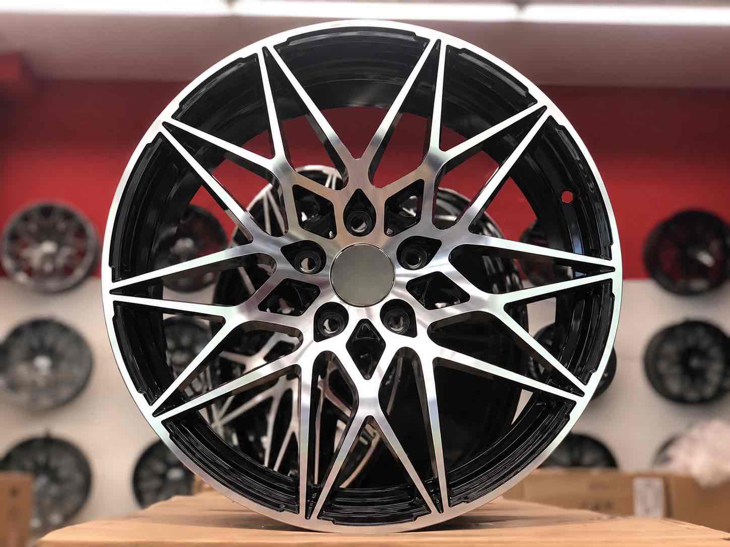 Jante neuve KT Sport Black polish 18' 5x120 8x18"